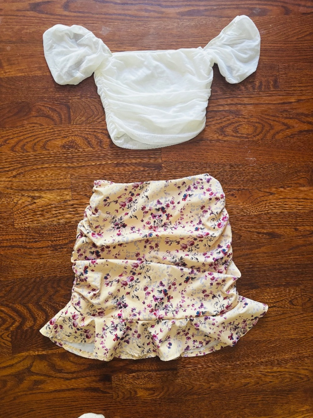 PRINCESS POLLY CATALINA RUCHED MINI SKIRT W/ CROP TOP